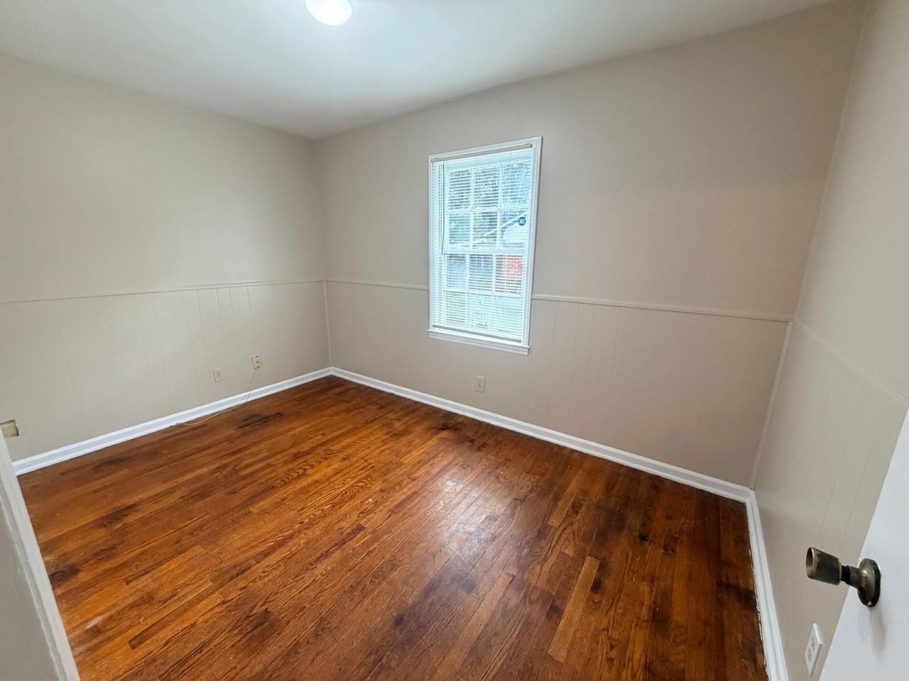 817 Woodlawn Dr - Photo 6 of 13