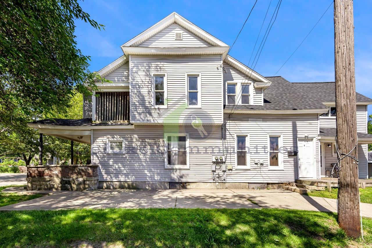 415 Graham St SW - Photo 4 of 11