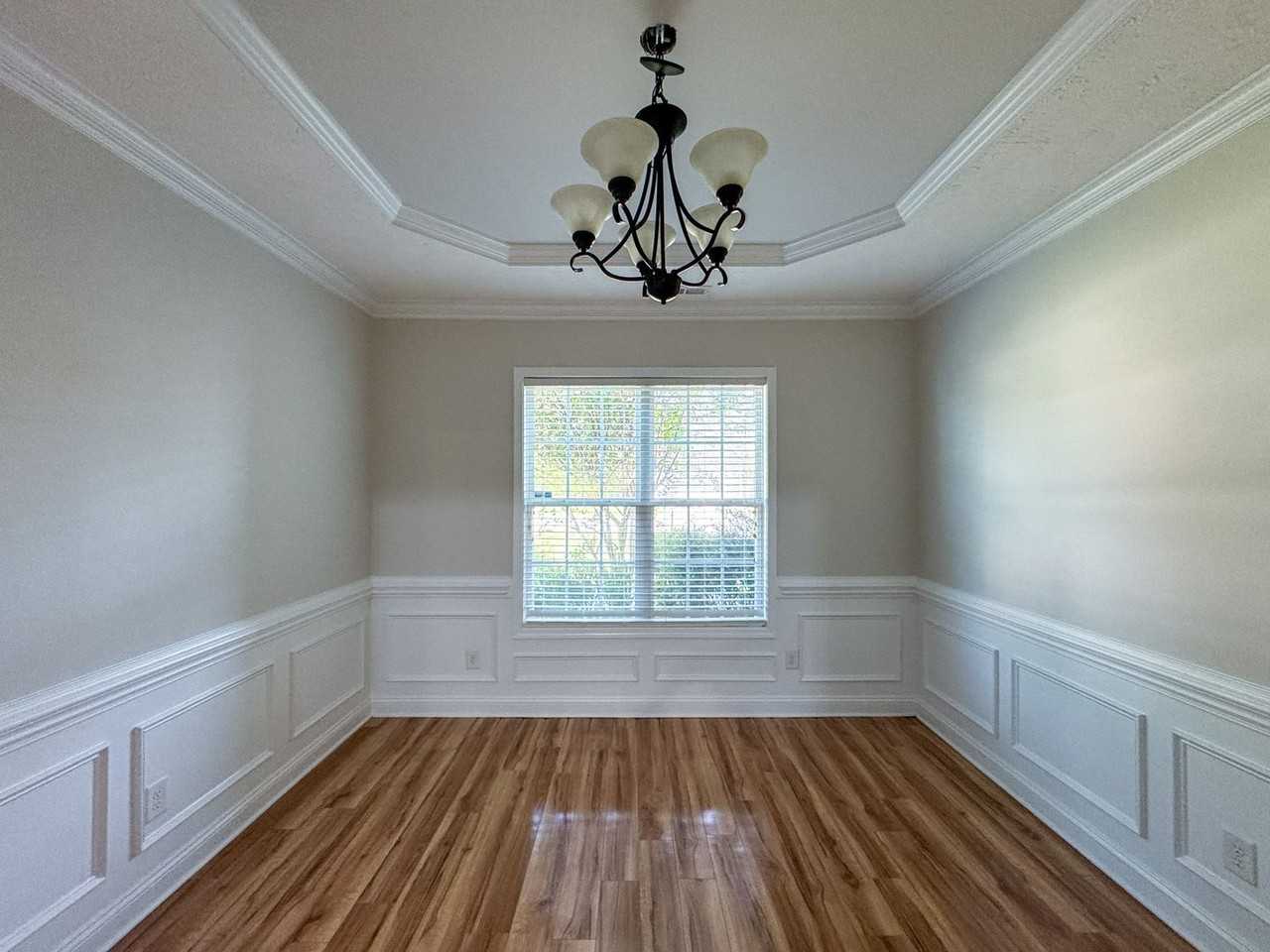 2423 Kimbolton Dr - Photo 4 of 33