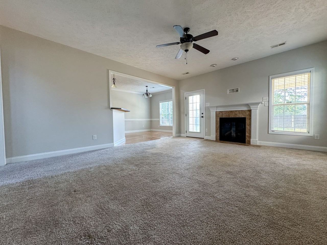 2423 Kimbolton Dr - Photo 6 of 33