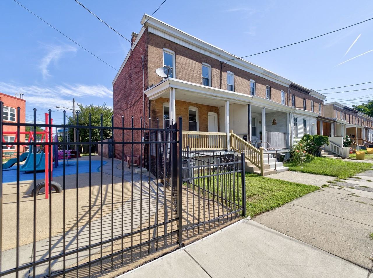 12 Adella Ave - Photo 3 of 38