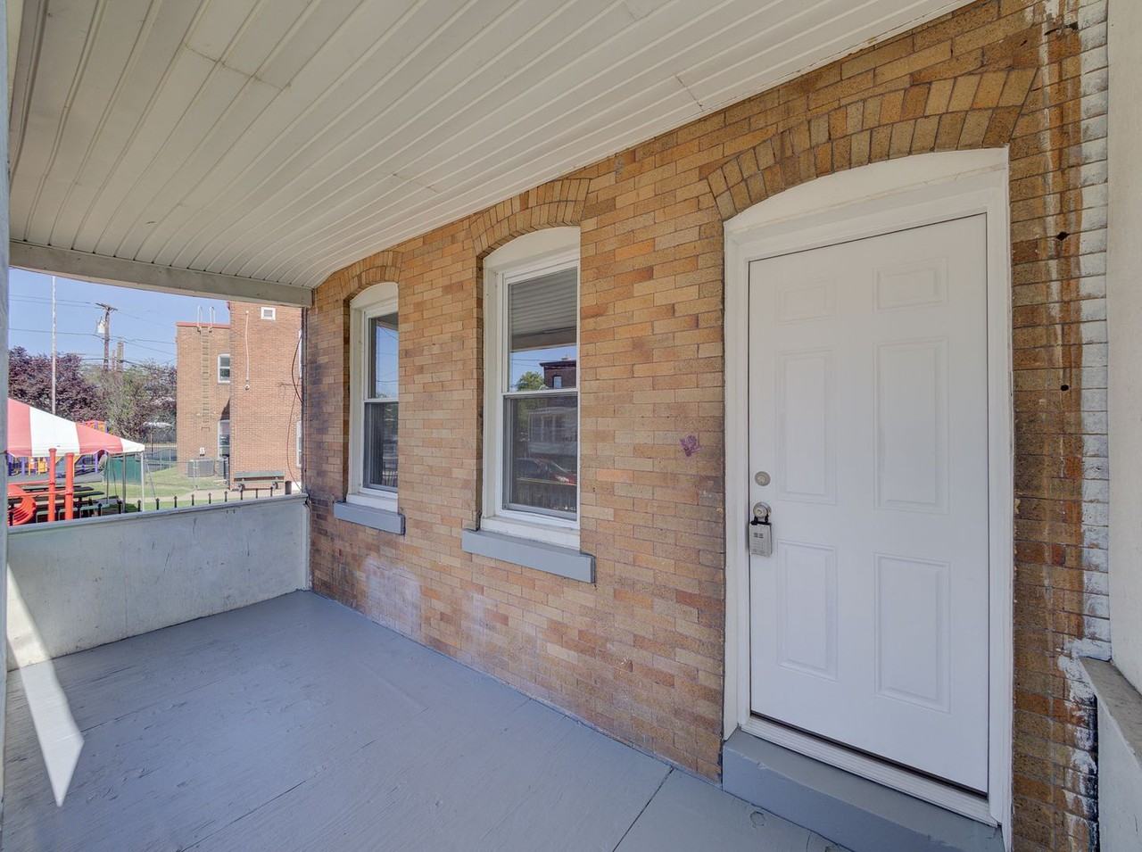 12 Adella Ave - Photo 4 of 38