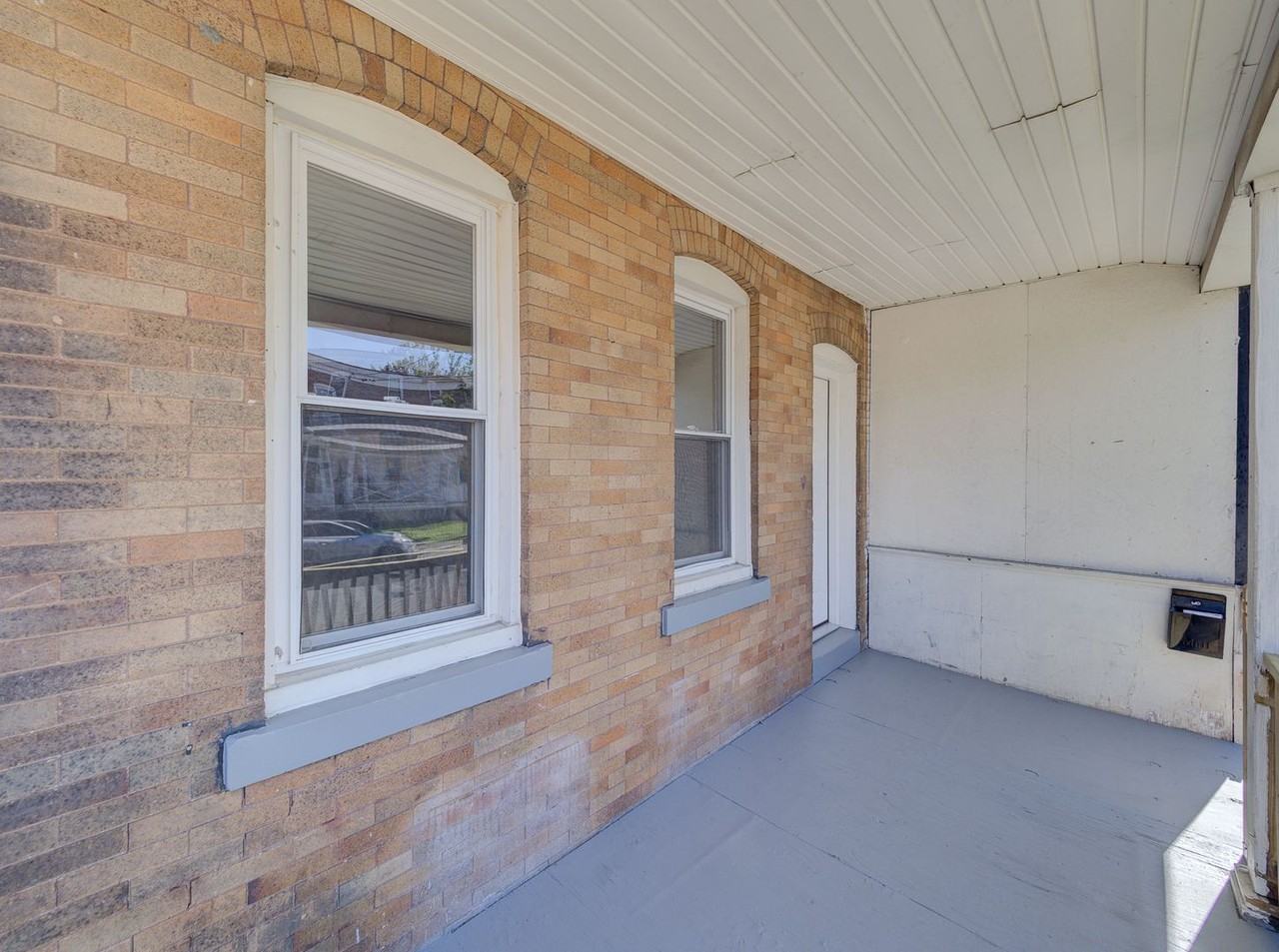 12 Adella Ave - Photo 5 of 38