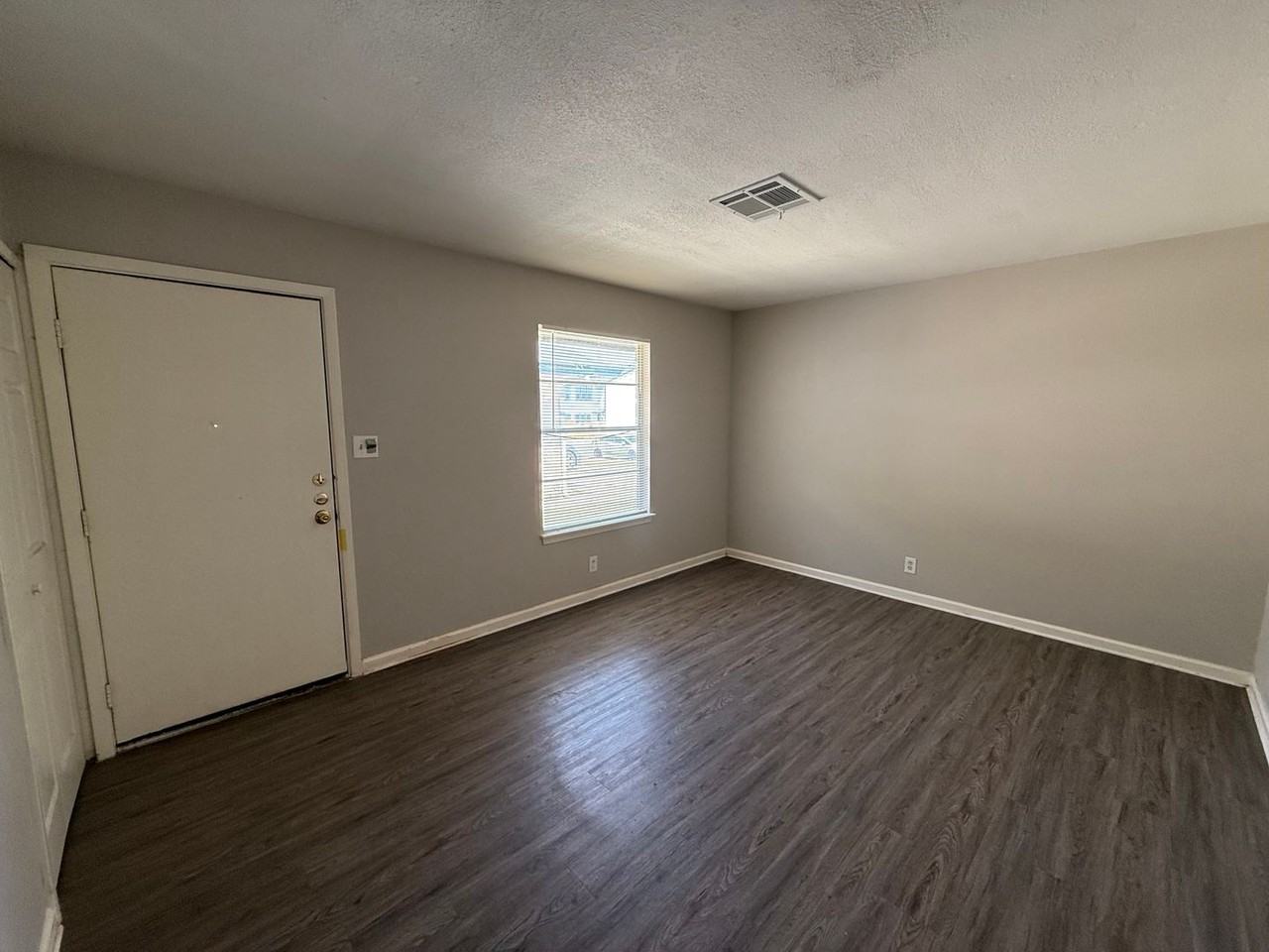 7236 Wt Montgomery - Photo 3 of 12