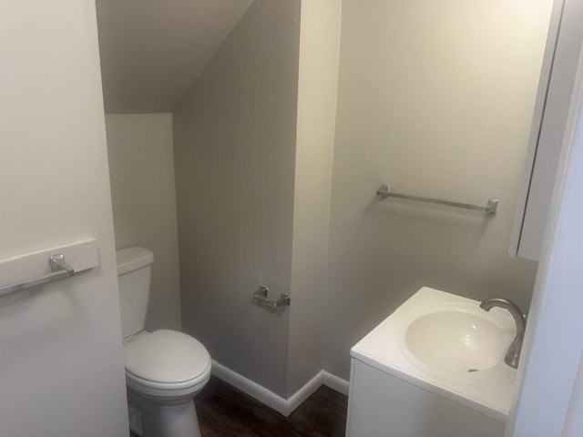 517 Walnut St #1 - Photo 3 of 7