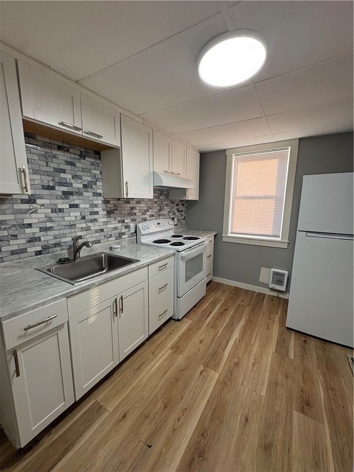 1079 3rd Ave #8 - Photo 5 of 12