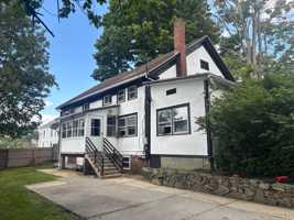 featured image of 1 Cheney St