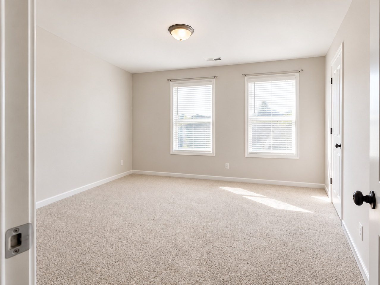 404 Laurel Park Dr - Photo 5 of 9