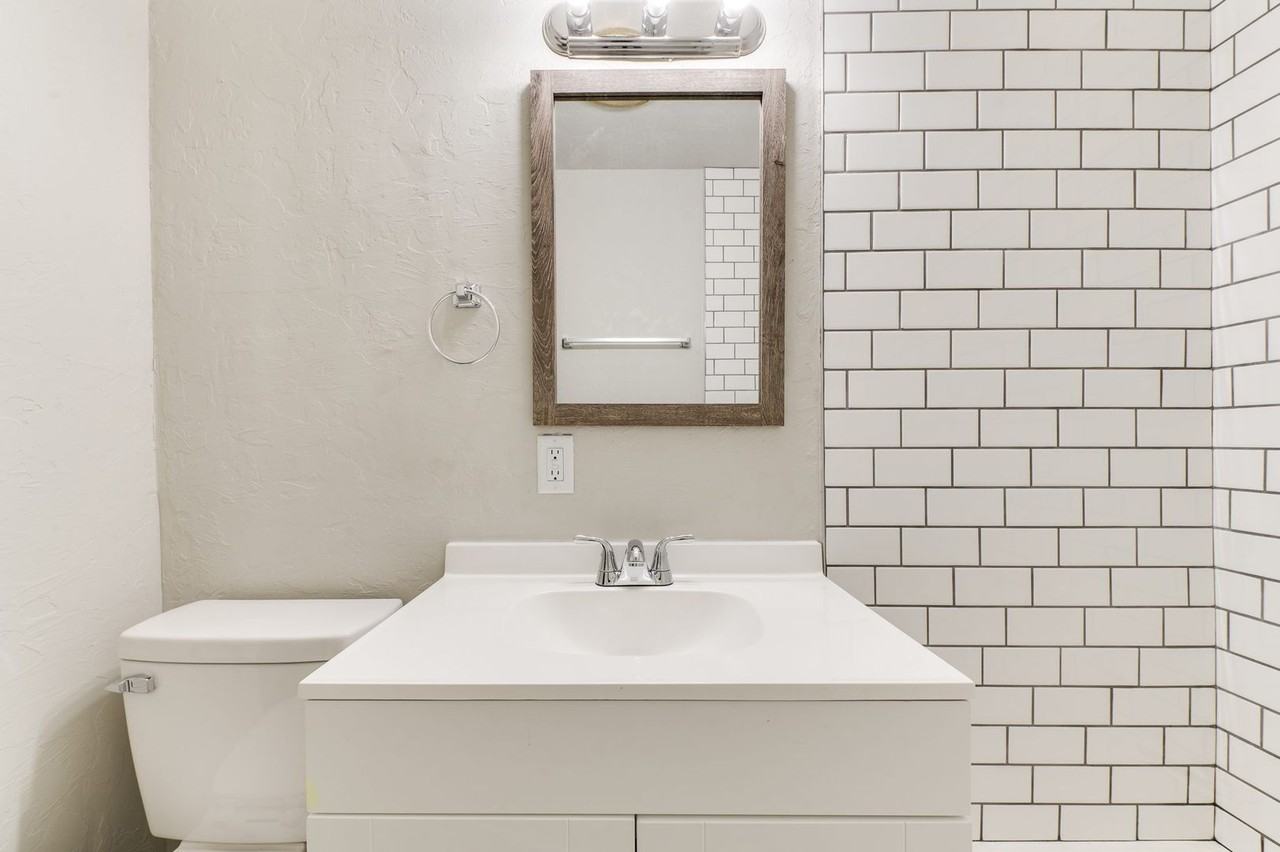 2029 Nw 32nd Ter - Photo 2 of 32