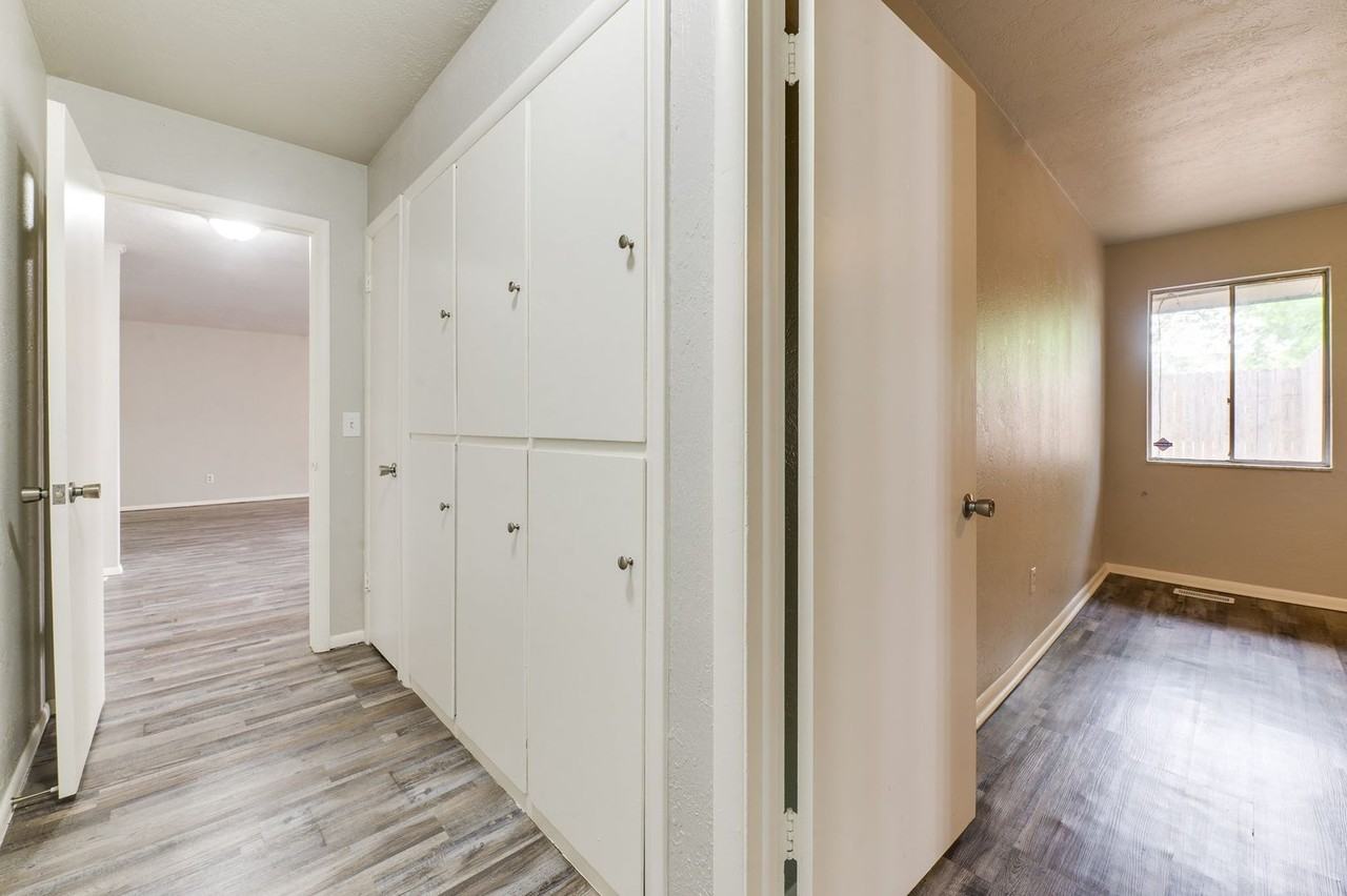 2029 Nw 32nd Ter - Photo 5 of 32