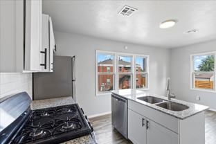 4610 N Classen Blvd - Photo 1 of 1