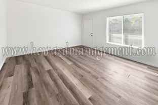 ** MOVE IN SPECIAL** 4124 Grand View! PRIME LOCATION, all vacancies currently offering 2 week free move in special - Photo 1 of 1