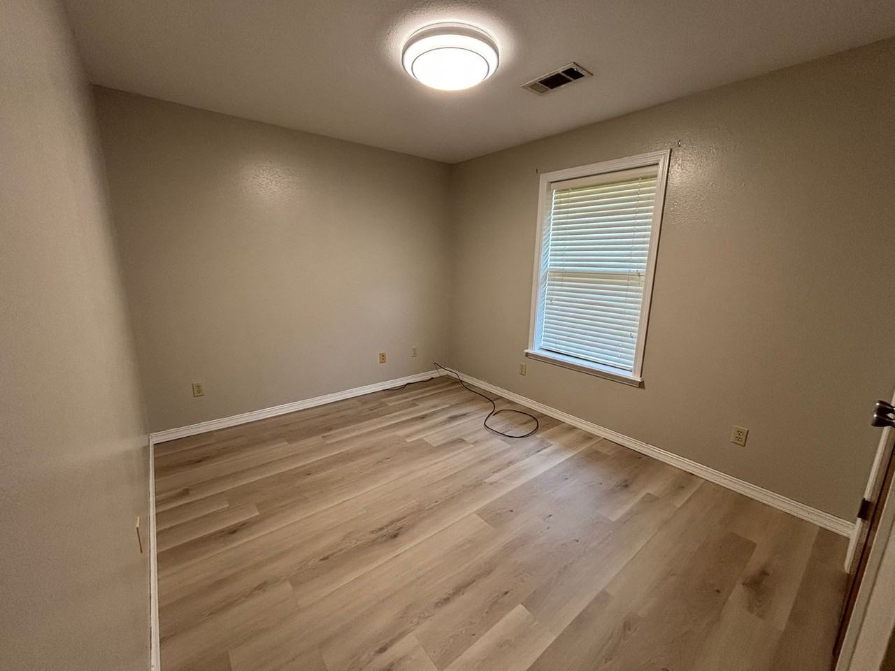 246 Jericho Ln - Photo 7 of 13