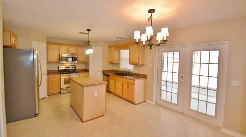 1025 Jayhil Dr - Photo 2 of 16