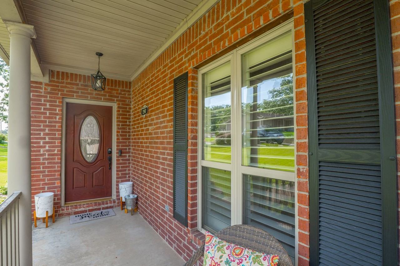 12907 Arthur Ln - Photo 2 of 43