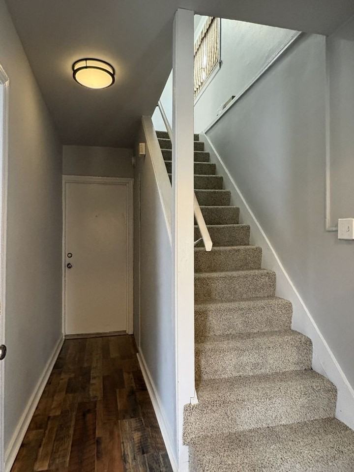 103 S Jessie St - Photo 2 of 14