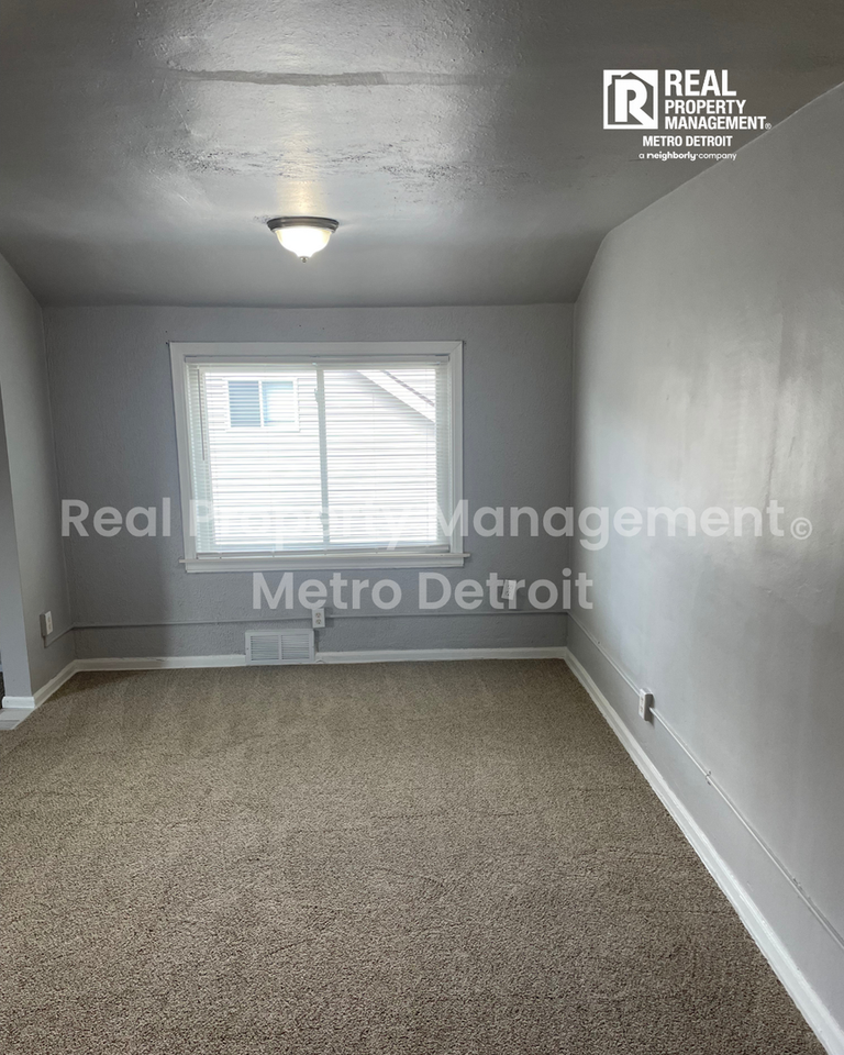103 S Jessie St - Photo 5 of 14
