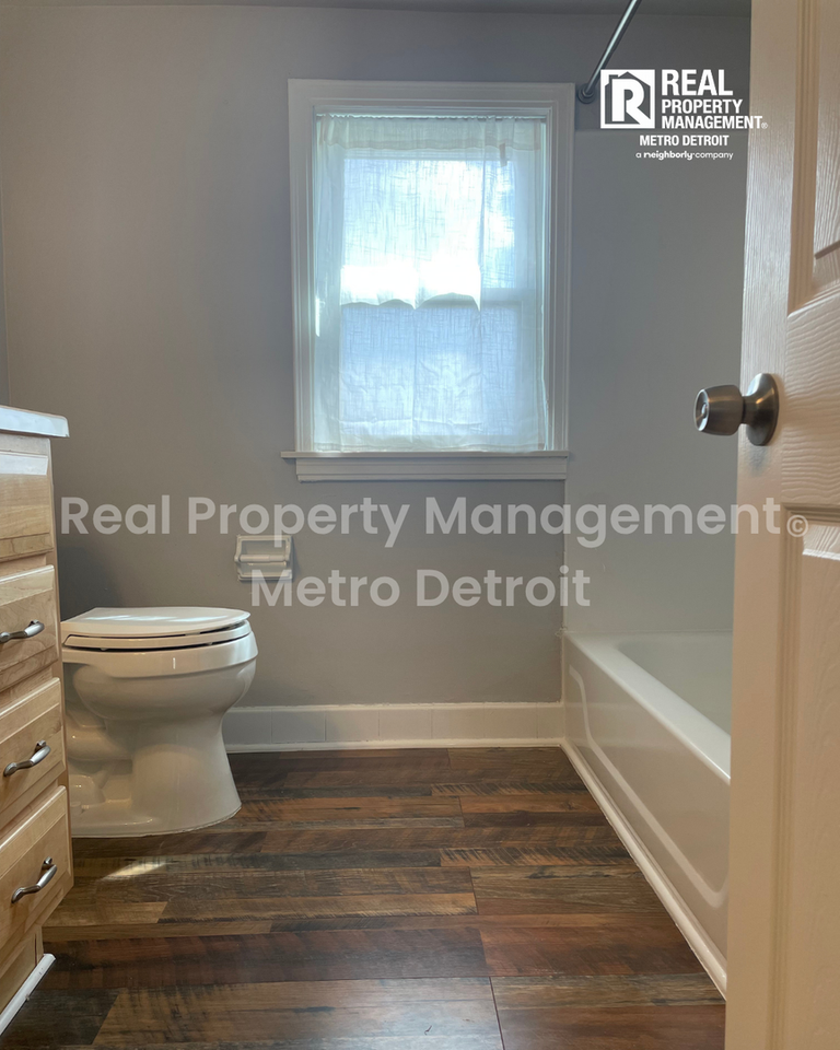 103 S Jessie St - Photo 7 of 14