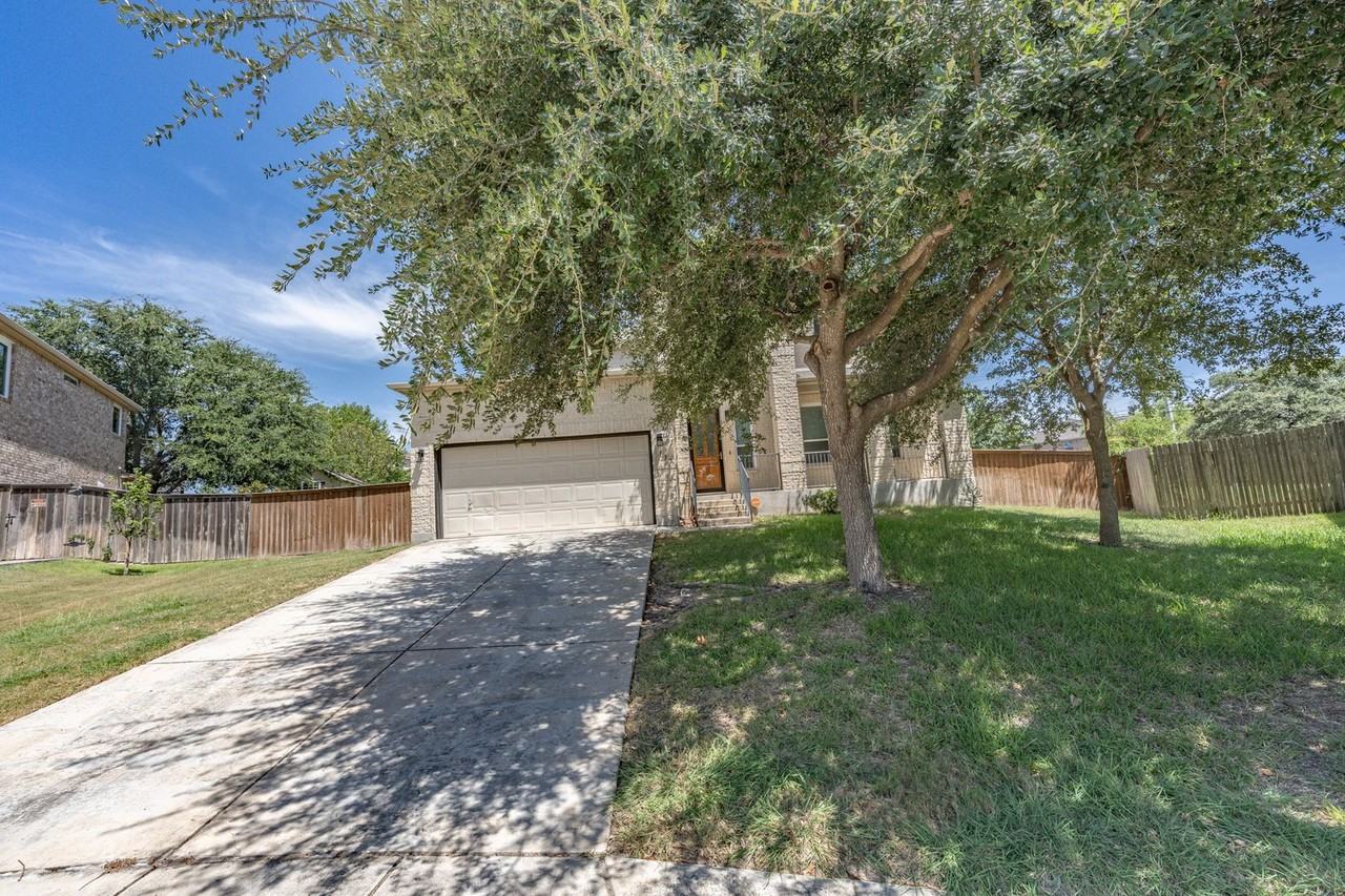 137 Springtree Shadow - Photo 2 of 30