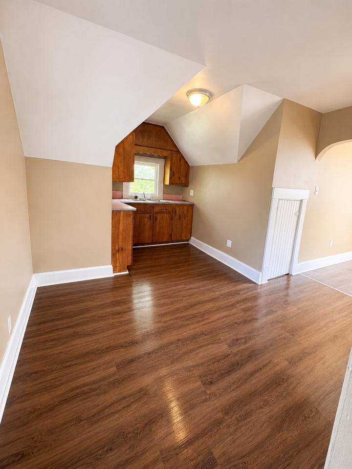 691 S Irvine Ave #3 - Photo 2 of 5