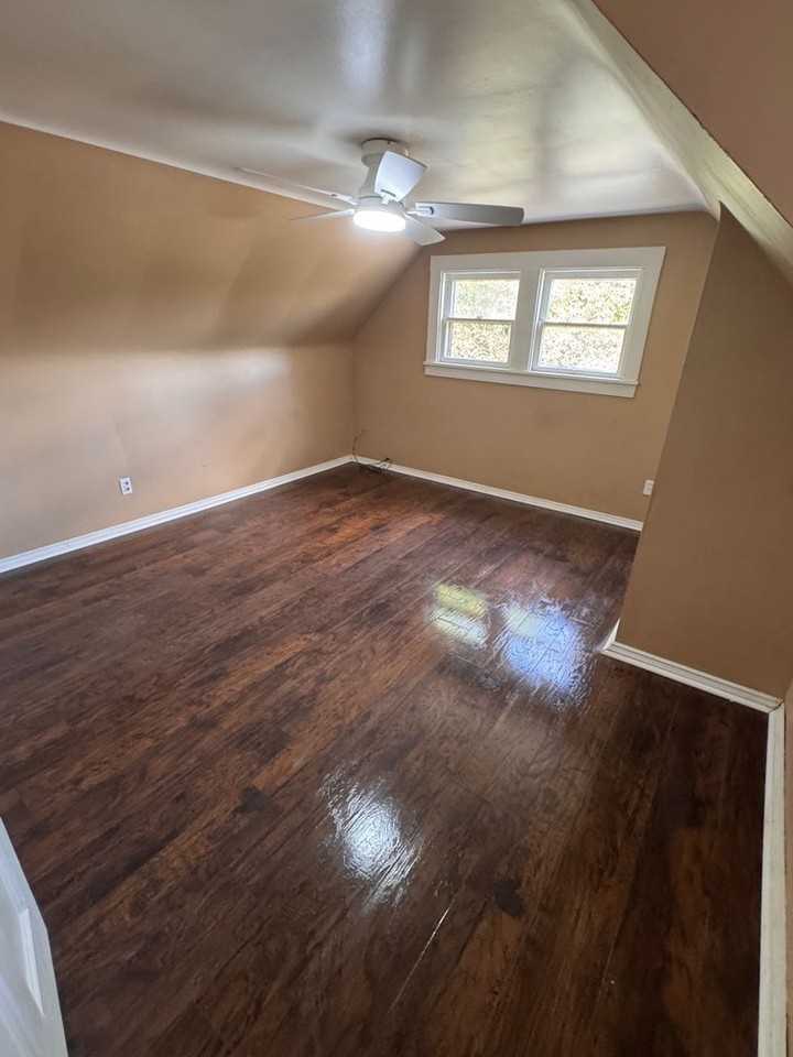 691 S Irvine Ave #3 - Photo 3 of 5