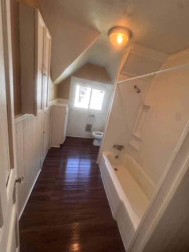 691 S Irvine Ave #3 - Photo 5 of 5