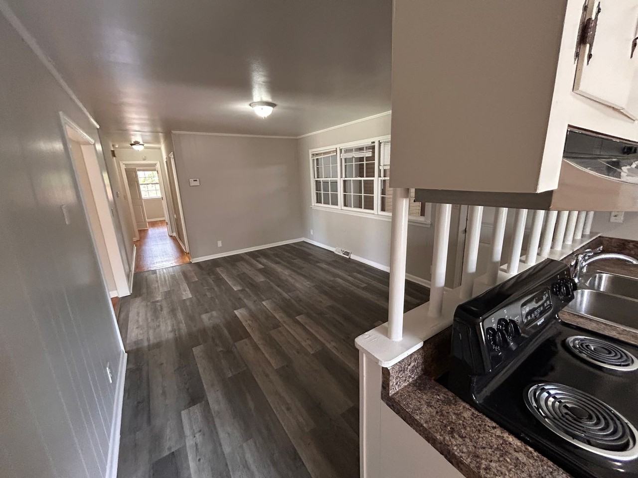 3214 Lewisburg Dr Nw - Photo 4 of 15