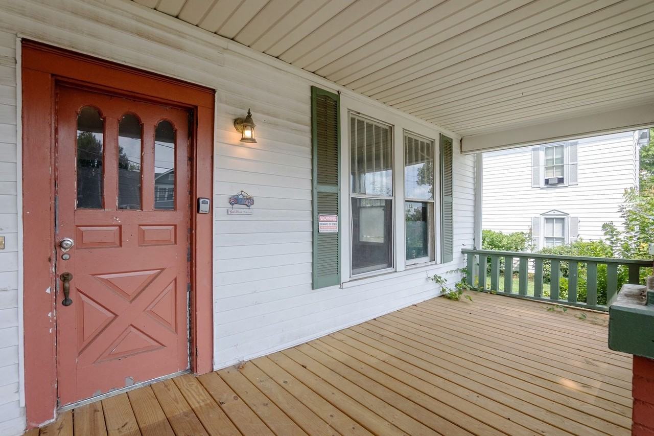418 Piedmont St - Photo 5 of 22