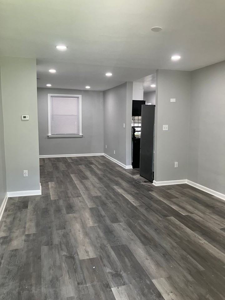 5049 Chalgrove Ave - Photo 2 of 18