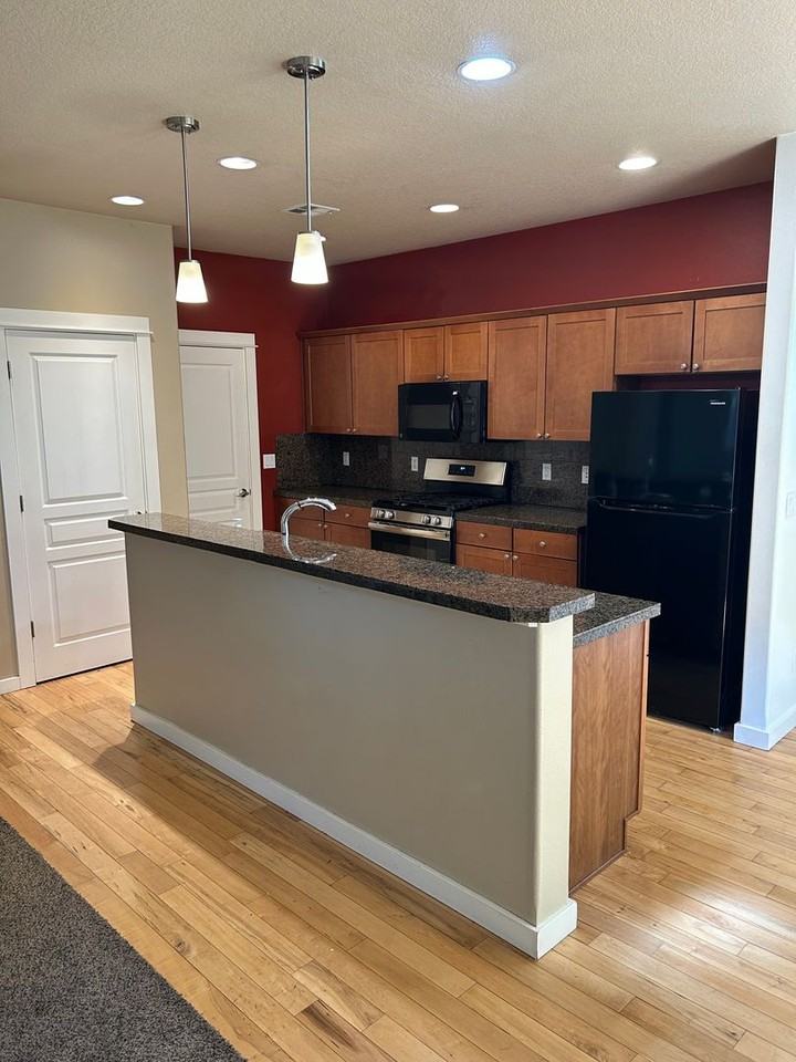 2522 Mountain Ter - Photo 5 of 35