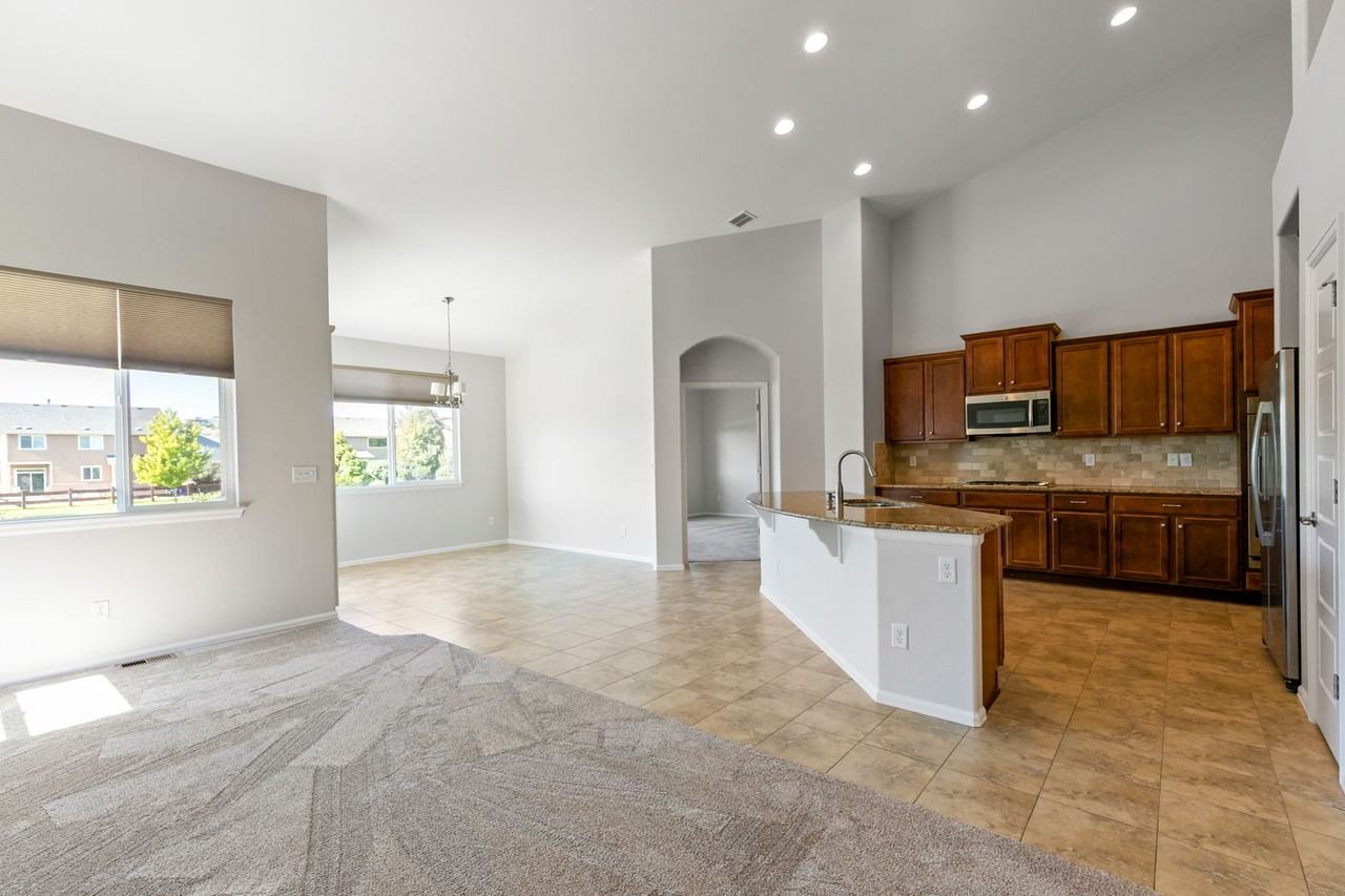 155 Tidewater Dr - Photo 3 of 25