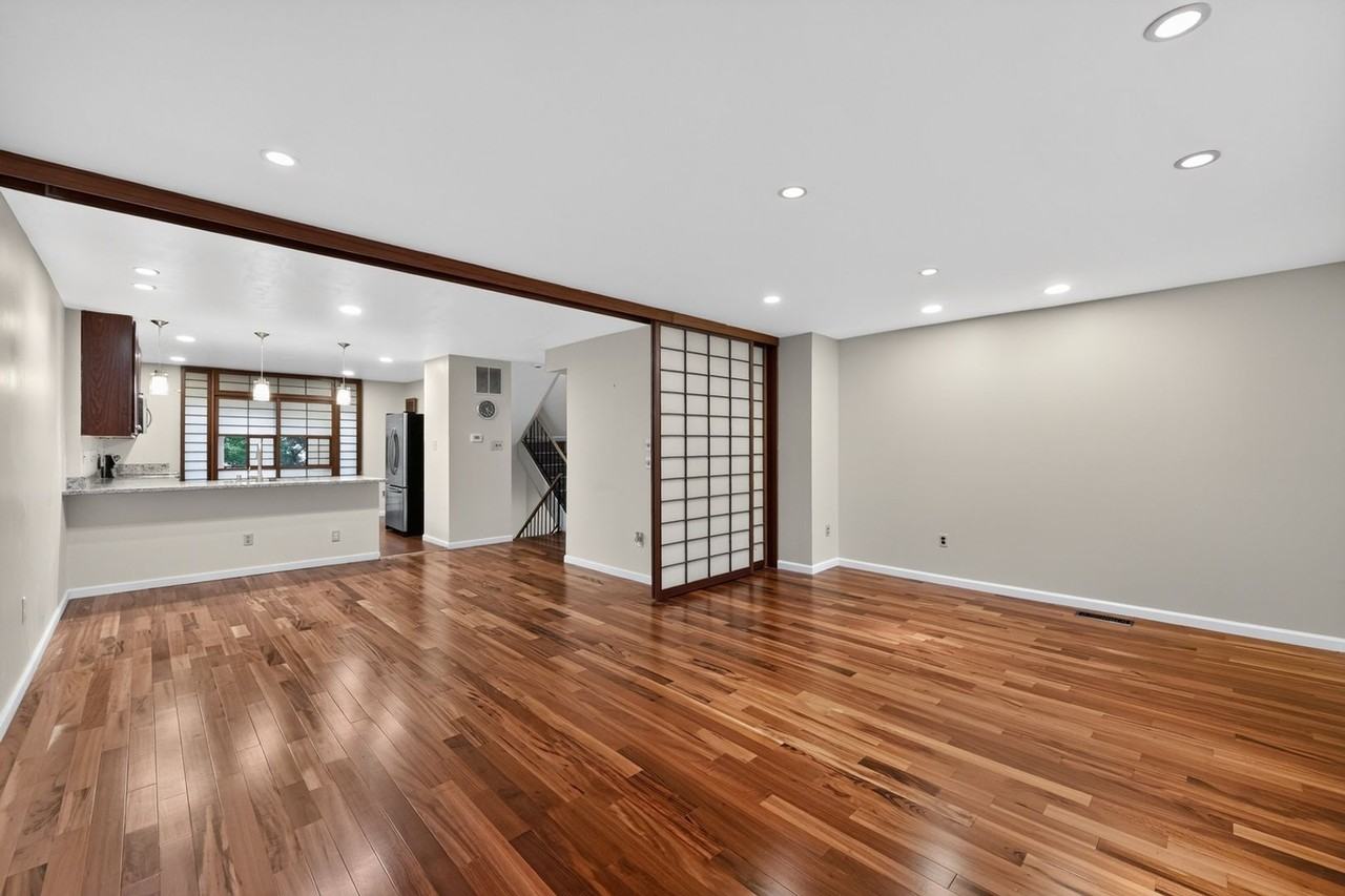 10766 Castleton Turn - Photo 5 of 39