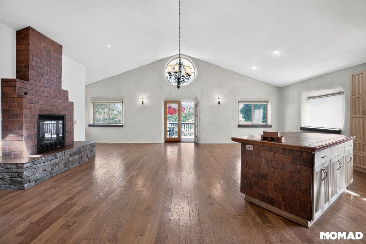 230 Patterson St - Photo 5 of 41