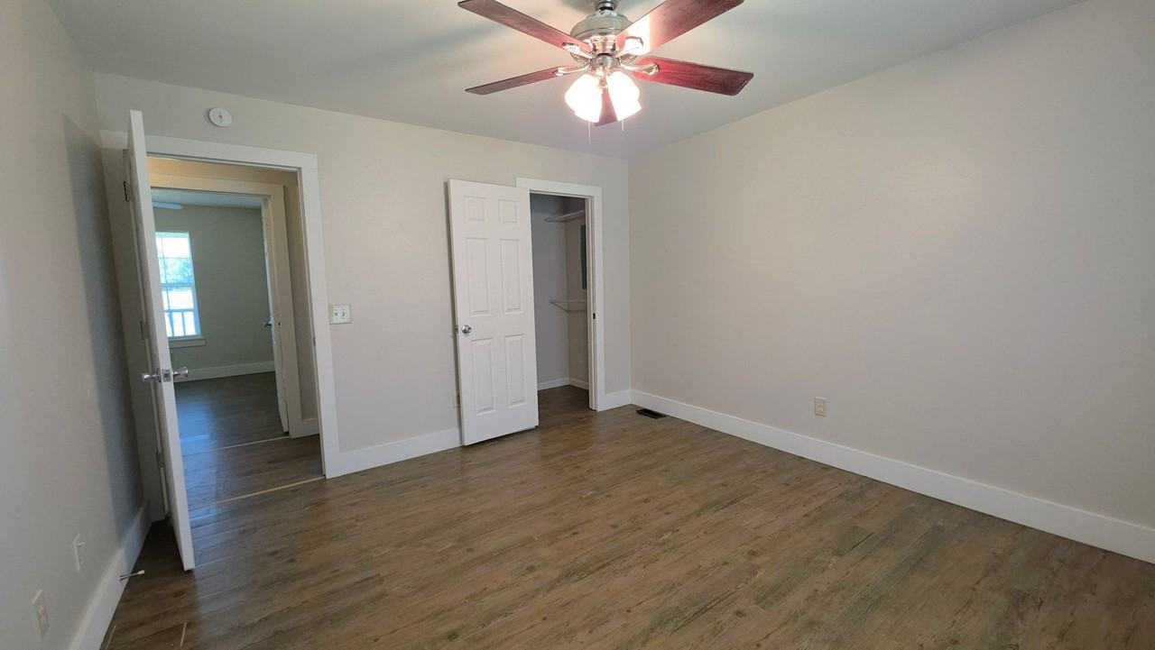 1822 Carneal Ln - Photo 6 of 12