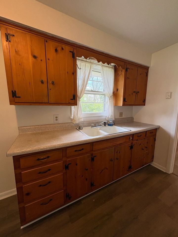 145 Madison Cir - Photo 4 of 23