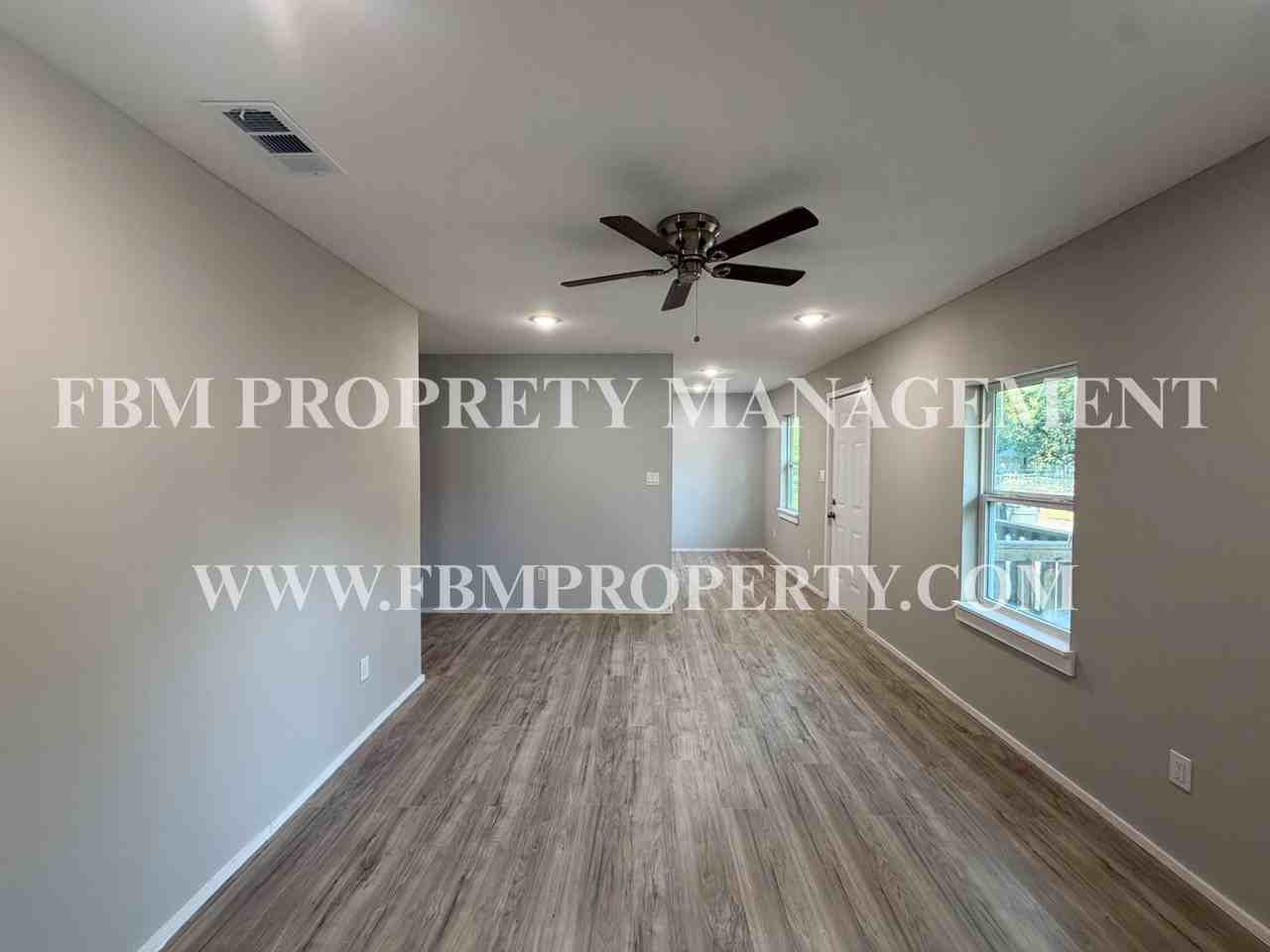 103 E Allyn Ave - Photo 3 of 14