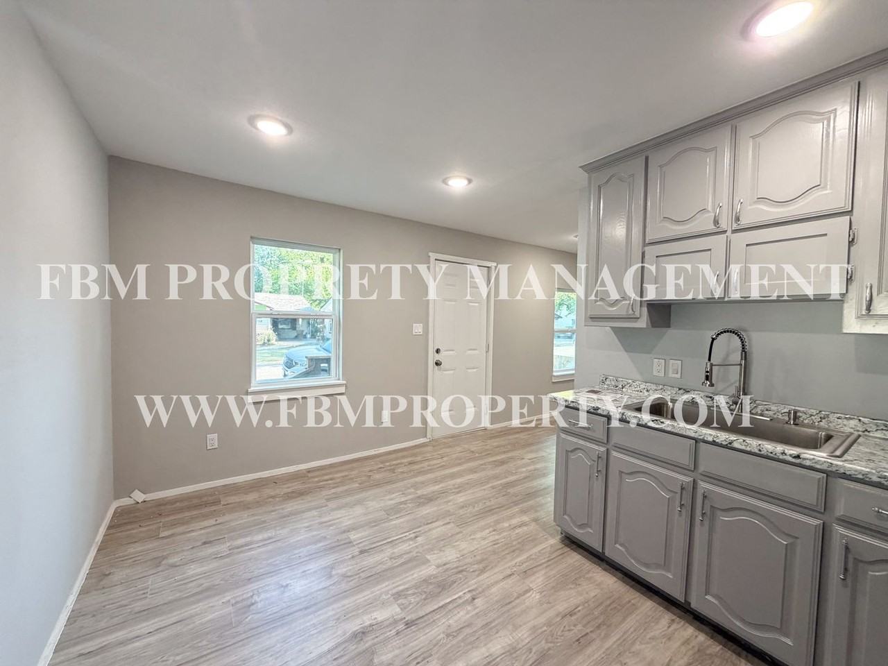 103 E Allyn Ave - Photo 5 of 14
