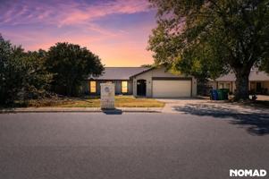 featured image of 2715 Lakemist St