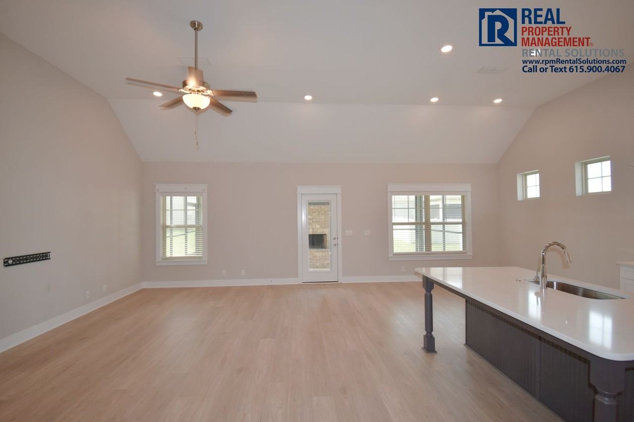 2432 Fig Dr - Photo 3 of 27