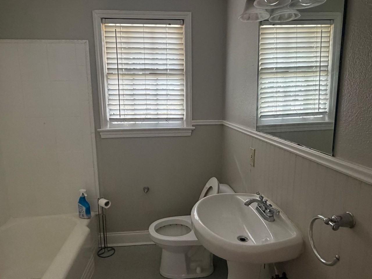 180 Southfield Rd - Photo 6 of 9