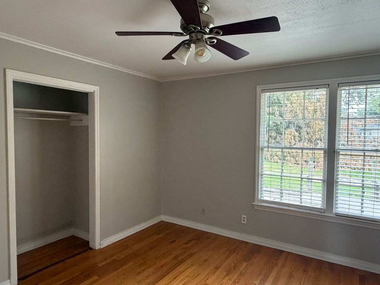 180 Southfield Rd - Photo 7 of 9