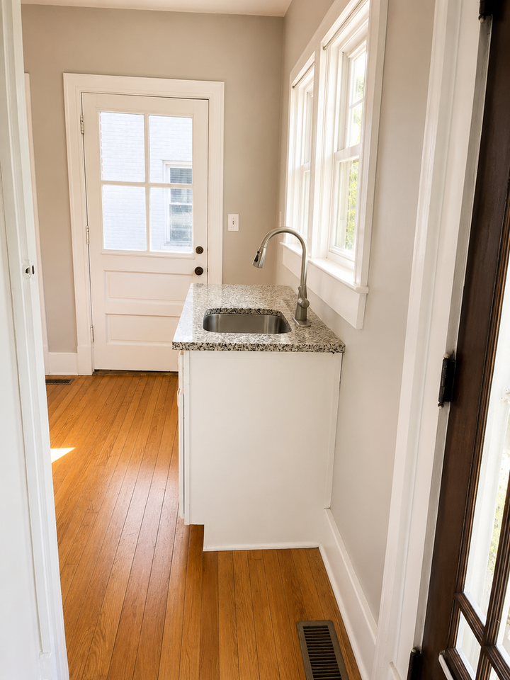 1738 Fernwood Ave - Photo 6 of 19