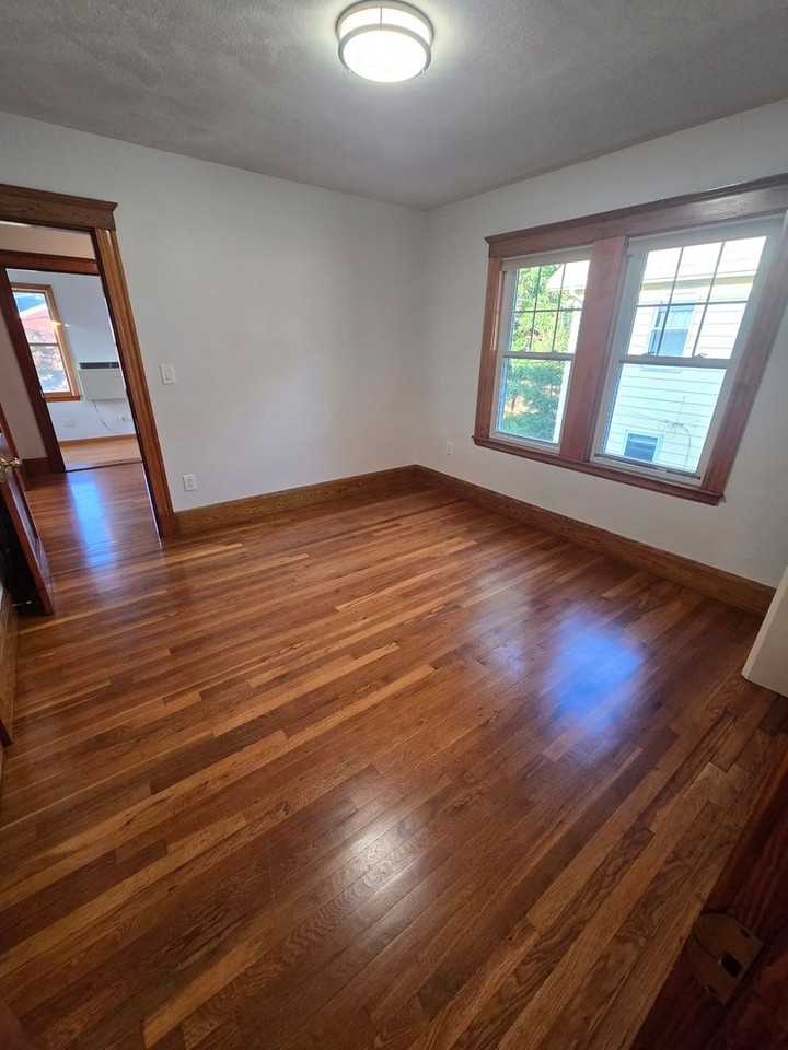 21 Milton Ave - Photo 3 of 14