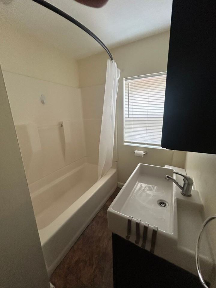 54 Rumford Ave - Photo 2 of 8