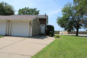featured image of 8501 Morning Glory Ln