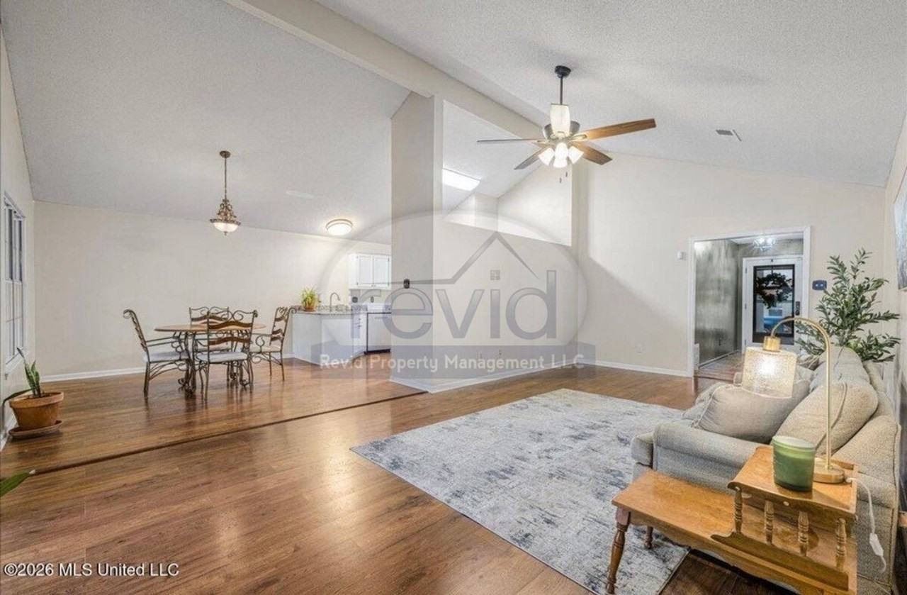 7194 Atterbury Cir E - Photo 2 of 16