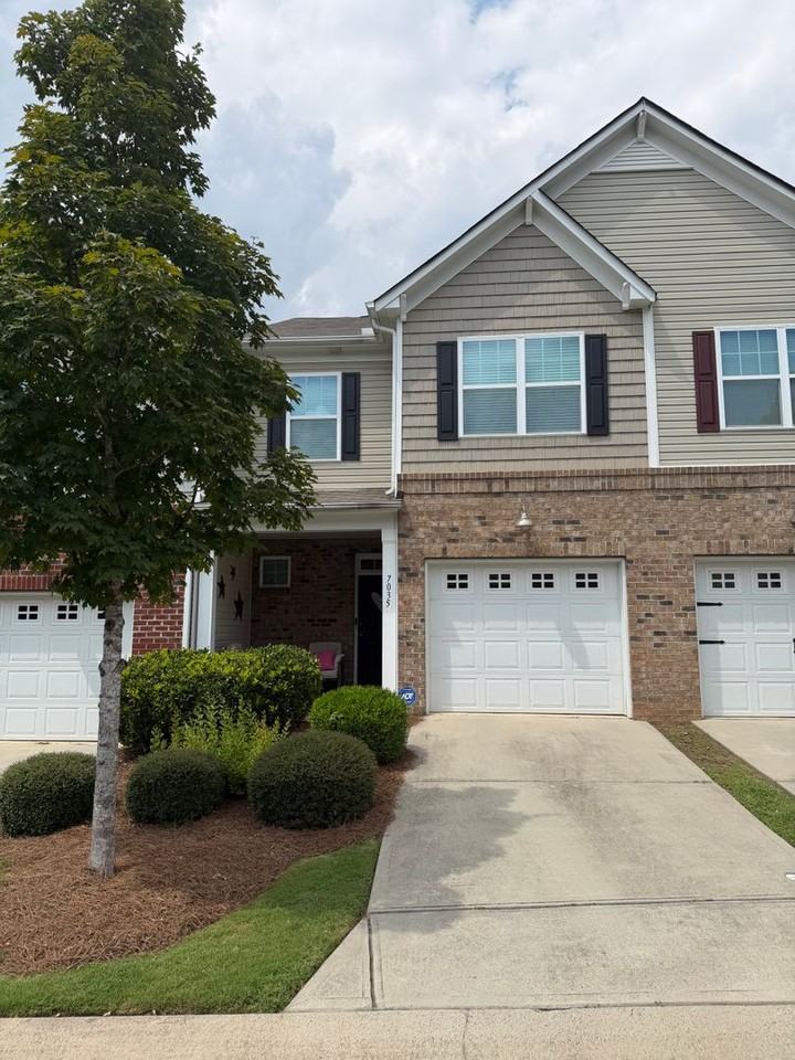 7035 Woodsbay Ln - Photo 2 of 2