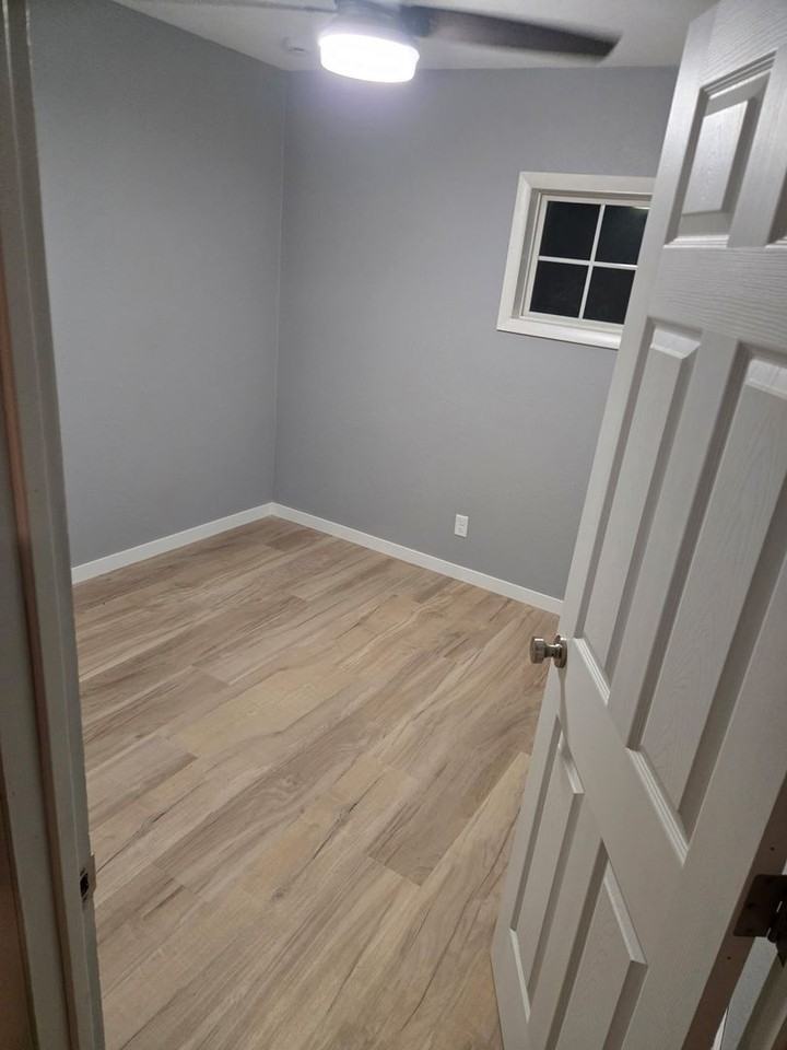 305 11th St Sw - Photo 2 of 3