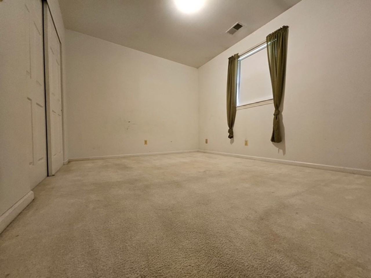 Greenwood Rd - Photo 5 of 11