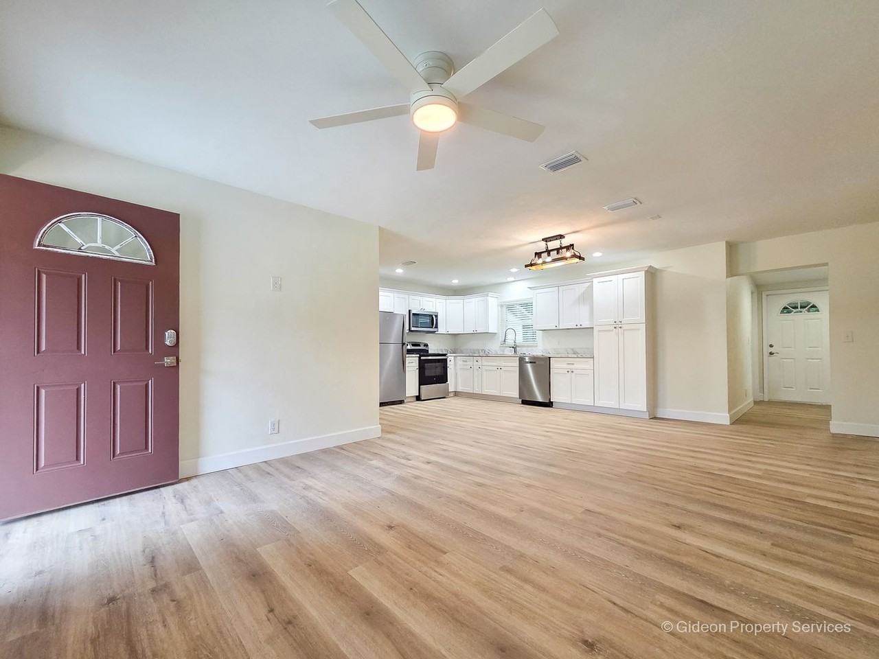 13707 Nw 141st Pl - Photo 5 of 34